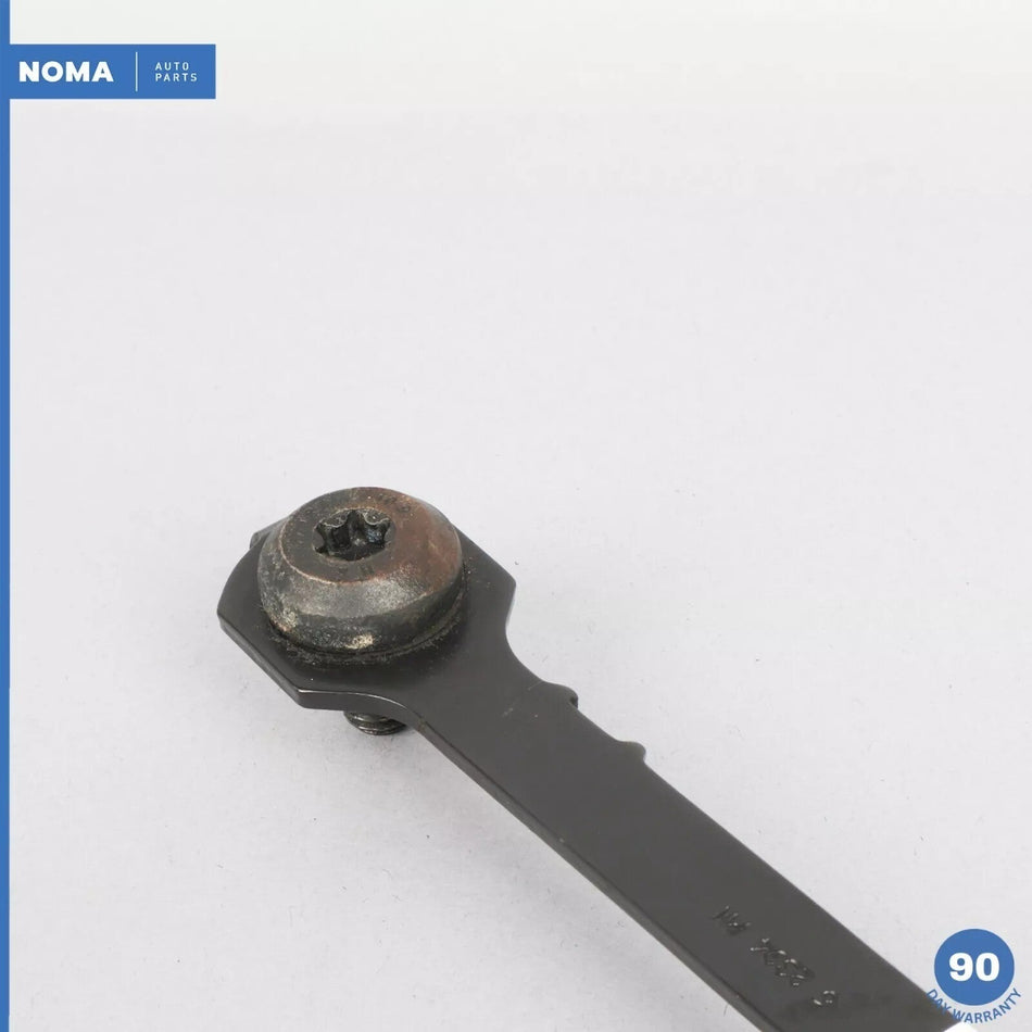 98-99 Jaguar X308 XJ8 XJR VDP Front Right Seat Belt Buckle Beige HNC7012BD OEM