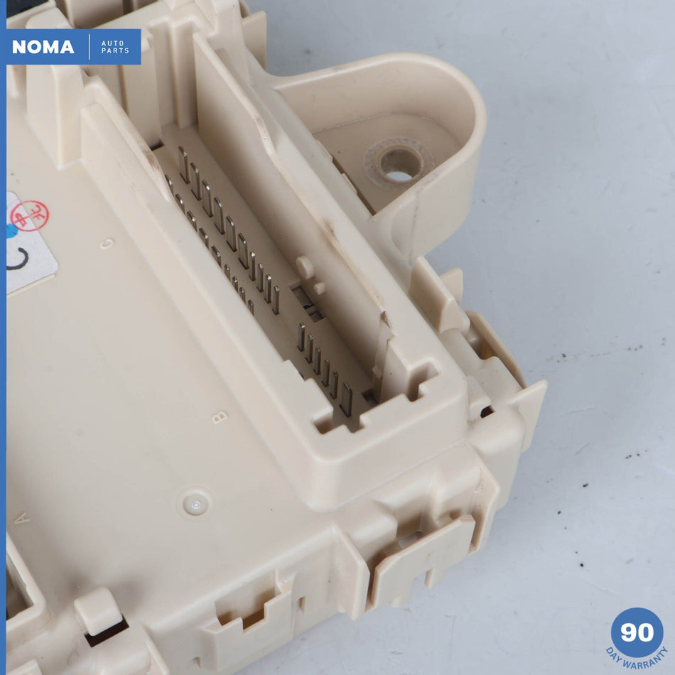 04-09 Lexus XU30 RX350 RX330 Rear Trunk Relay Fuse Box 8267048040 OEM 48k