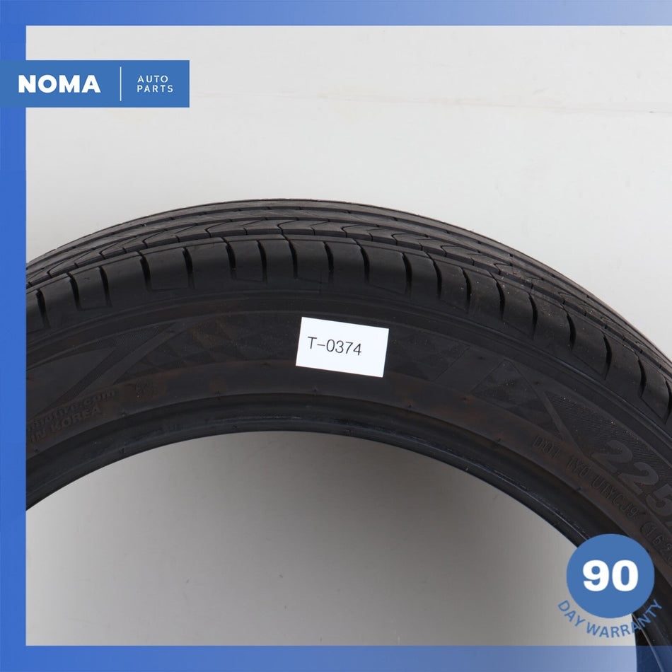 Kumho Majesty 9 Solus TA91 225/45 ZR17 94W -6.5/32" (DOT:1623) Tire