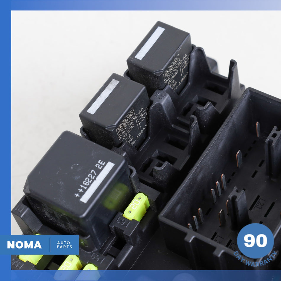 15-23 Land Rover Discovery Sport L550 Front Relay Fuse Box FK7214F041AE OEM 65k