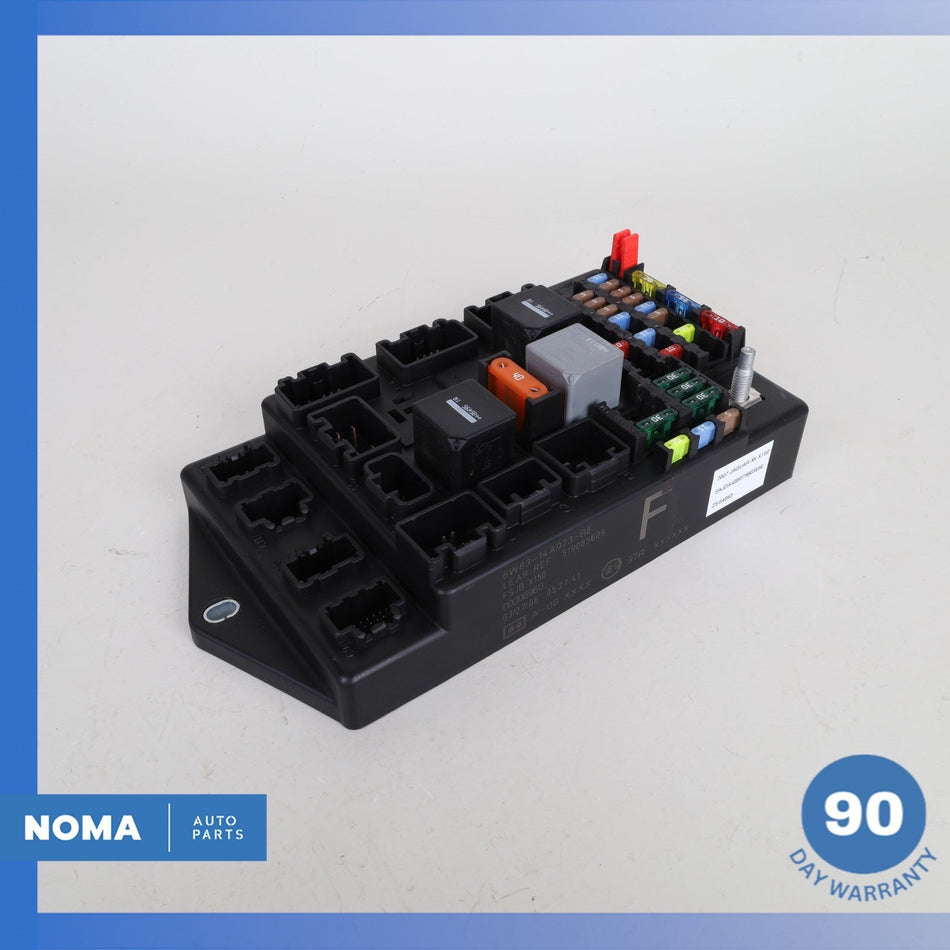 07-09 Jaguar X150 XK XKR Front Relay Fuse Box 6W8314A073BE OEM 74k