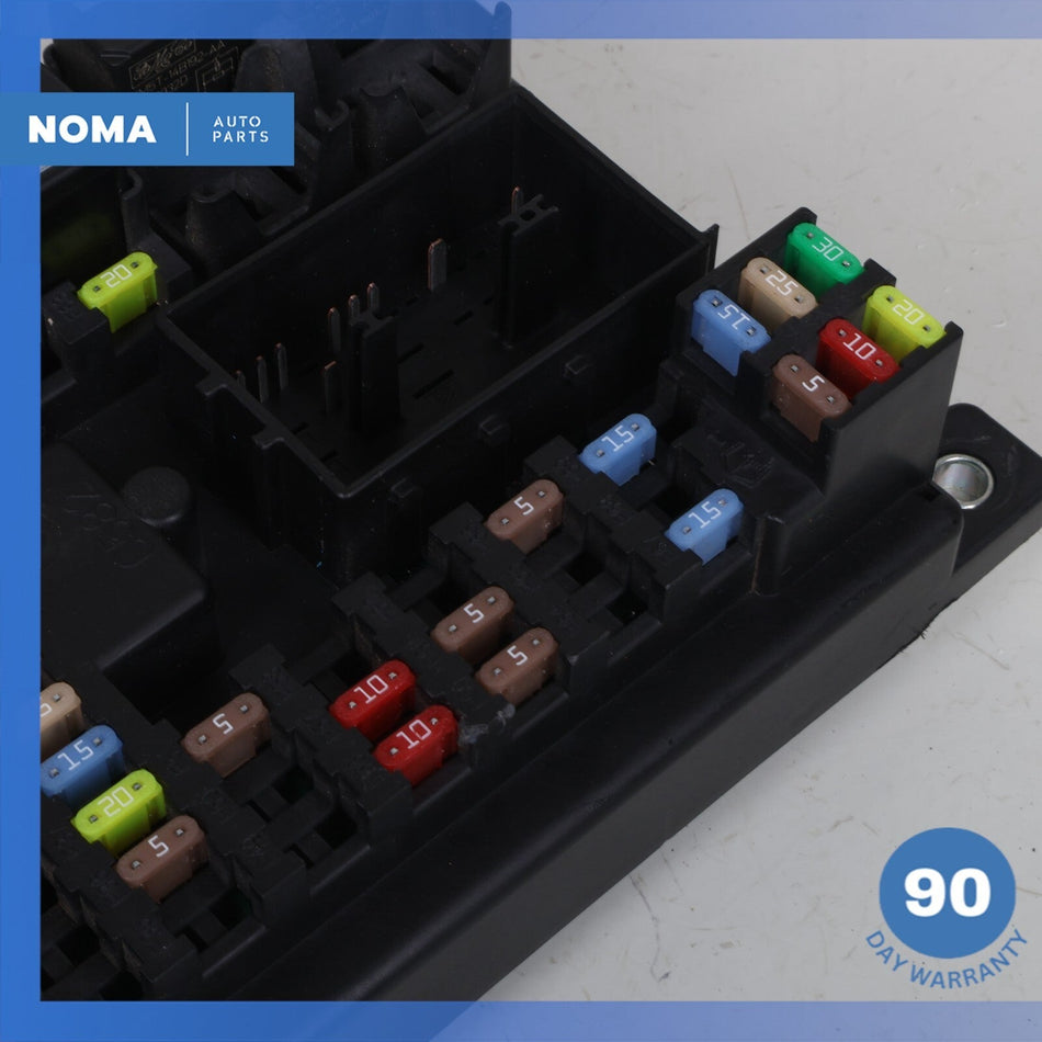 15-23 Land Rover Discovery Sport L550 Front Relay Fuse Box FK7214F041AC OEM