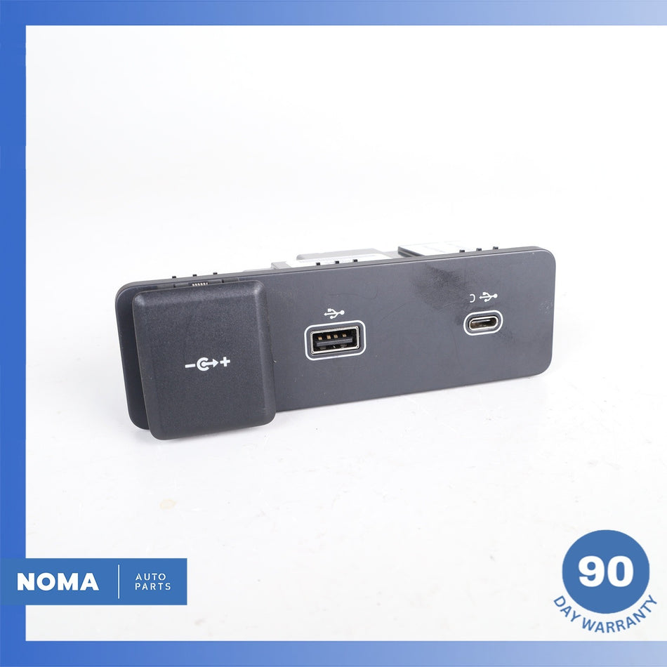 2021 LR Range Rover Evoque L551 USB Type-C Power Socket Panel LR139734 OEM