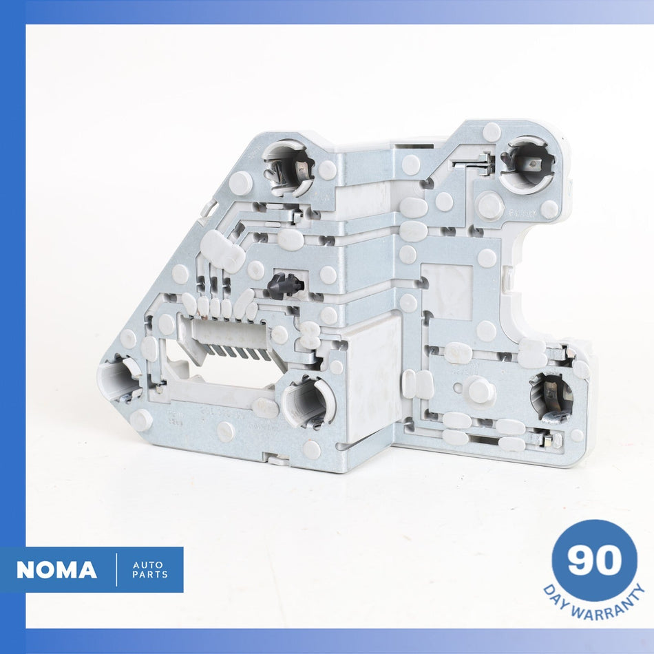 98-03 Jaguar X308 XJR XJ8 Vanden Plas Rear Right Side Taillight Bulb Socket OEM