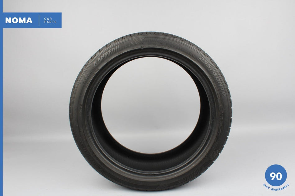 Landsail LS588 UHP 255/40 R19 100W Tire