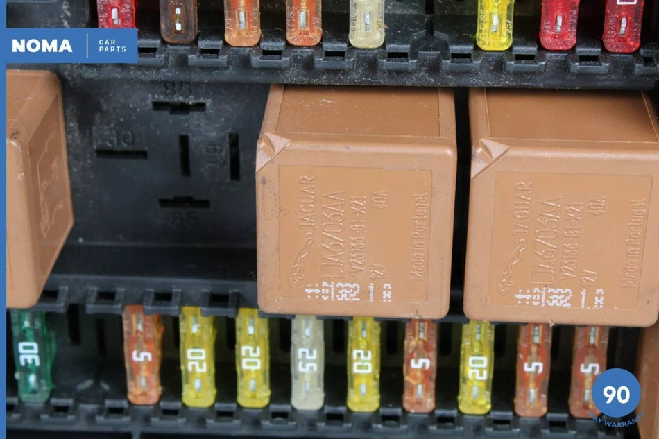 00-03 Jaguar X308 XJ8 XJR Vanden Plas Rear Trunk Relay Fuse Box LNF2822AB OEM