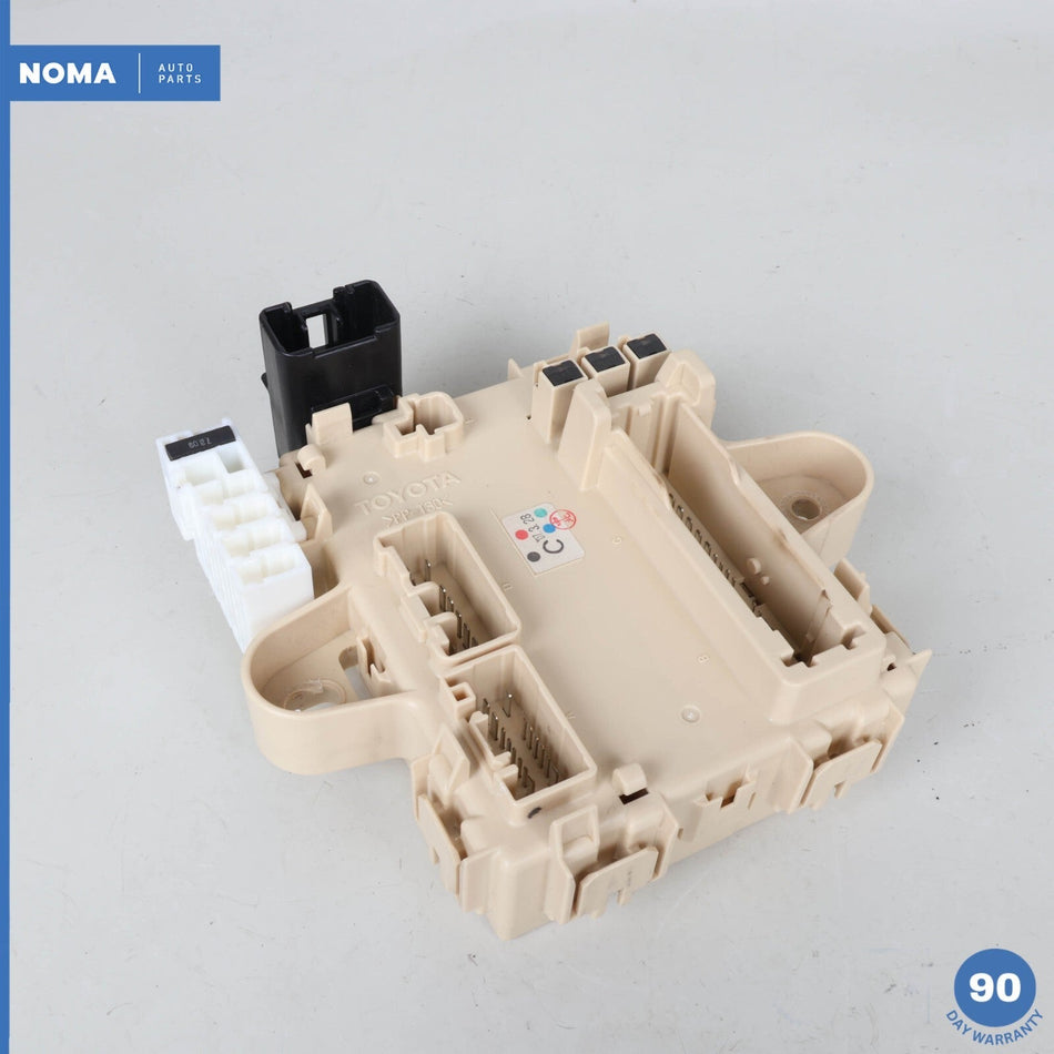 04-09 Lexus XU30 RX350 RX330 Rear Trunk Relay Fuse Box 8267048040 OEM 48k