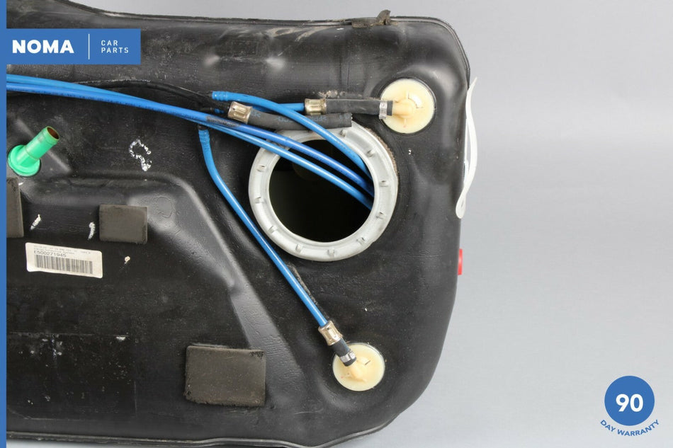 02-06 BMW X5 E53 3.0i 4.4i Fuel Gas Tank Reservoir Assembly w/ Hose Line OEM