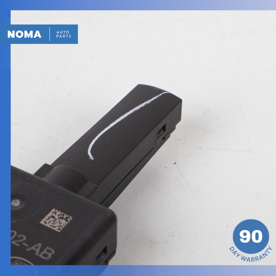 2015 LR Range Rover L405 Keyless Entry Sensor Antenna Module CH2215K602AB OEM