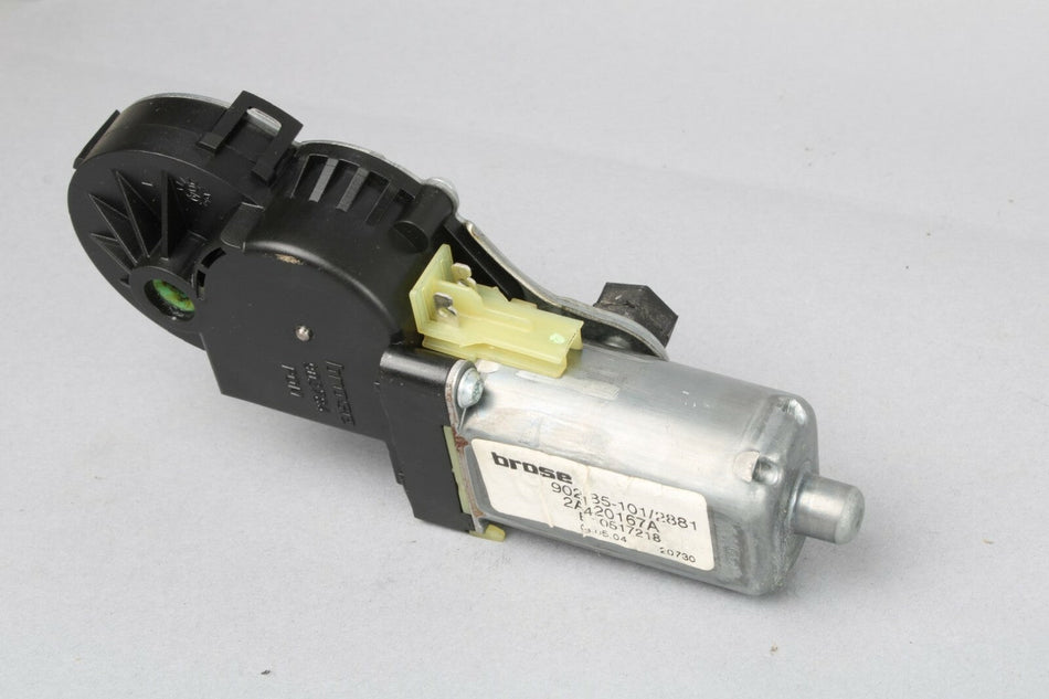 04-07 Jaguar XJ8 VDP X350 Front Right Passenger Side Seat Adjustment Motor OEM