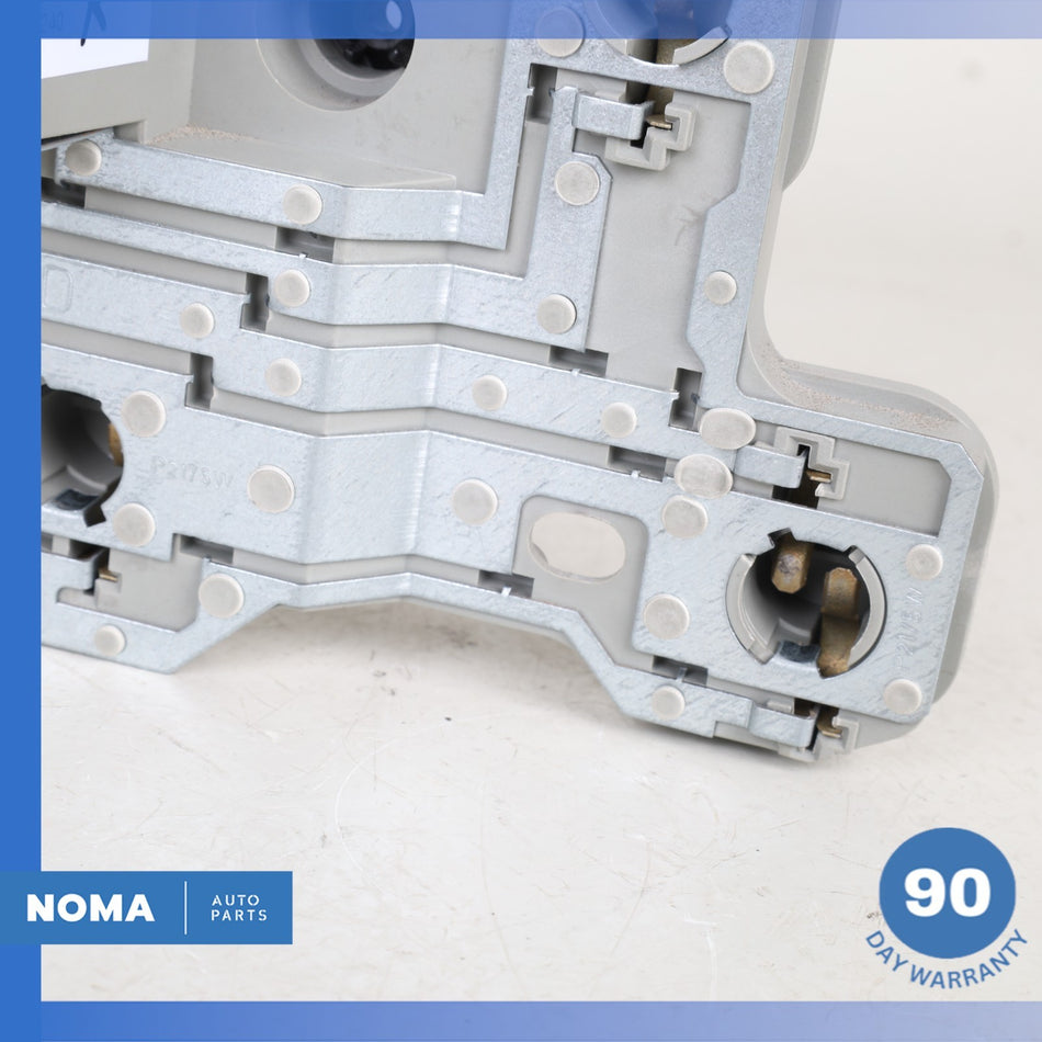 01-06 Jaguar X100 XKR XK8 Rear Right Side Tail Light Bulb Housing Socket OEM