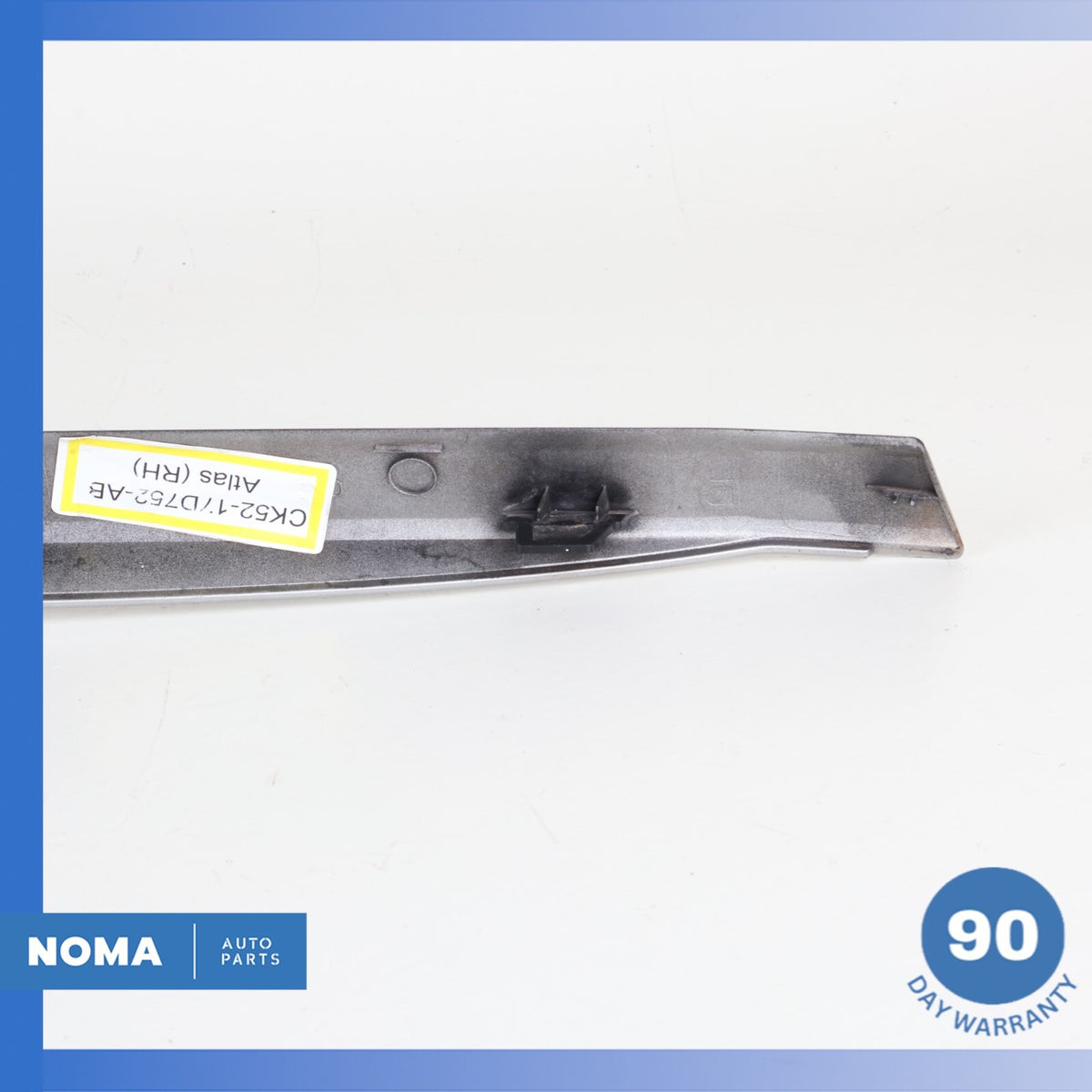 13-17 Land Rover Range Rover L405 Rear Right Bumper Center Molding Trim OEM - photo 8