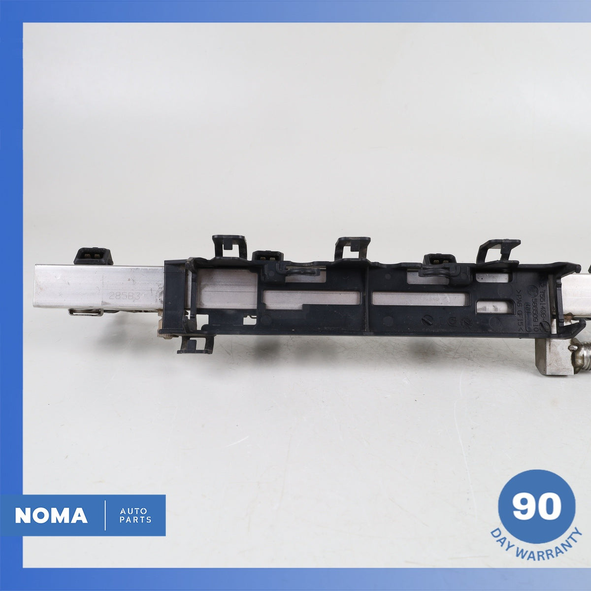 07-13 BMW E90 328i N51 Engine Motor Fuel Injector Rail w/ Injector OEM 75k - photo 8
