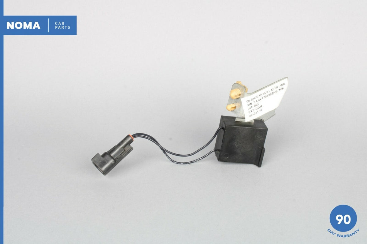 04-07 Jaguar XJ8 XJR Vanden Plas X350 Radio Antenna AMP Amplifier Module OEM - photo 1