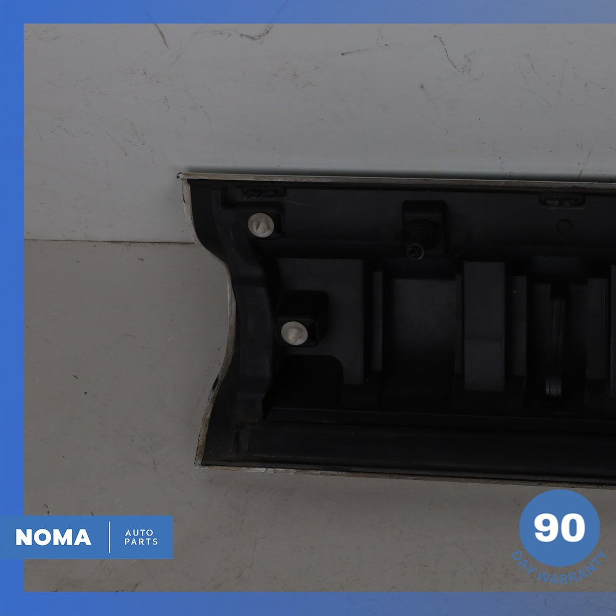 14-22 LR Range Rover Sport L494 Front Left Door Lower Molding DK6221065BD OEM - photo 11