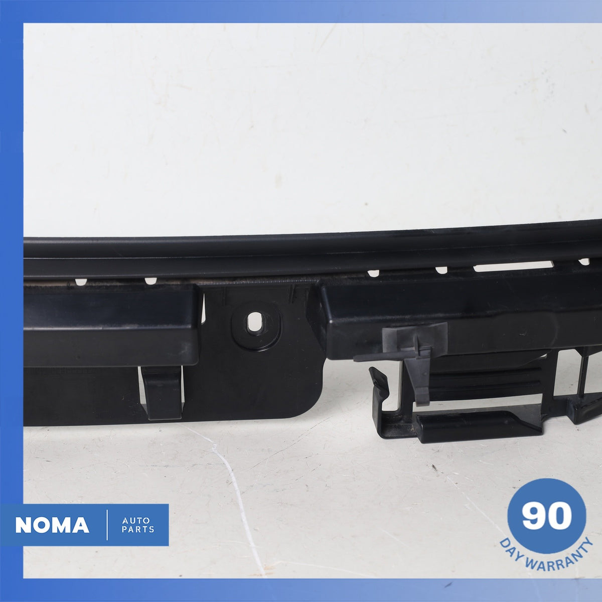 09-16 BMW E89 Z4 Rear Bumper Center Mount Support Bracket 51127192042 OEM - photo 4