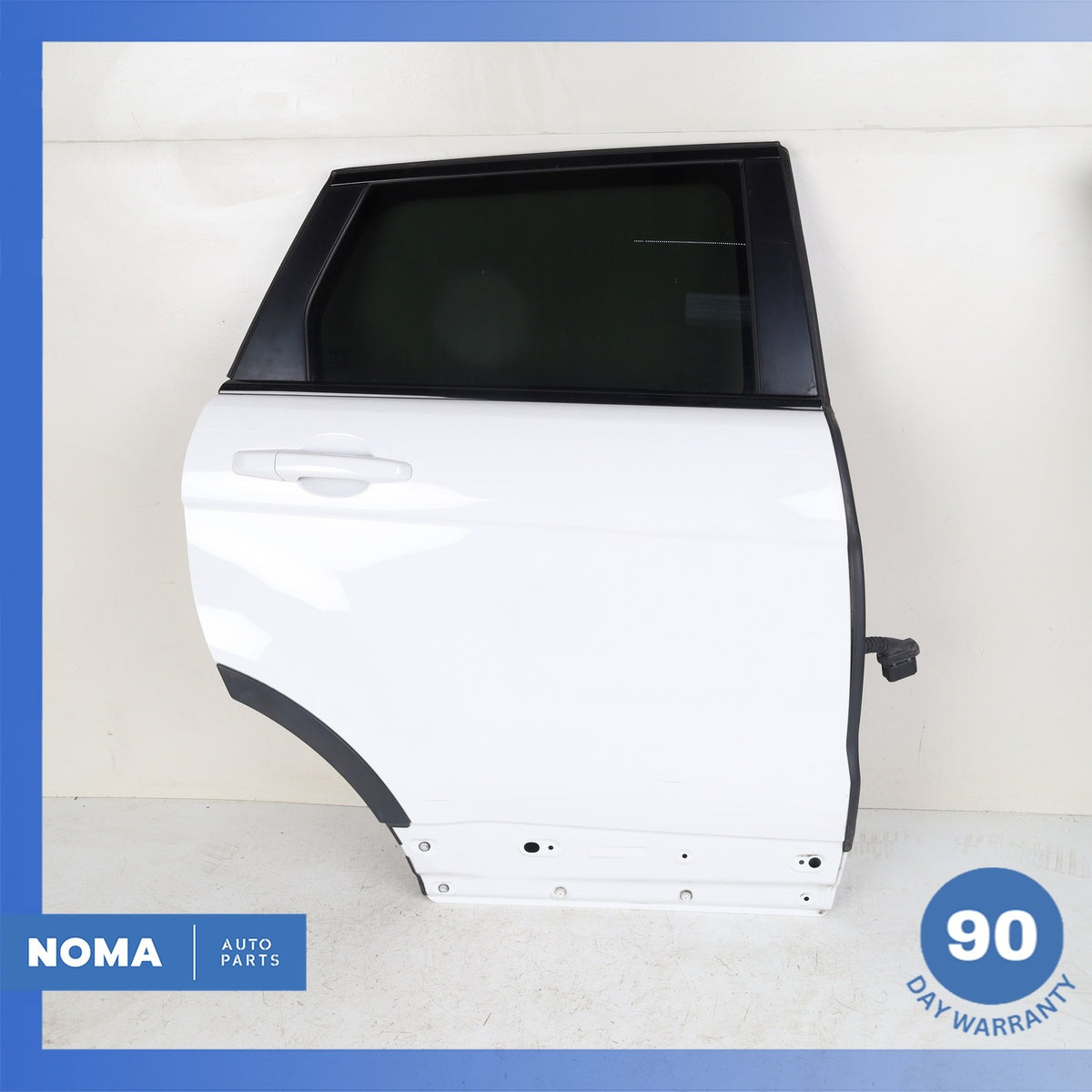 12-19 LR Range Rover Evoque L538 4DR Rear Right Side Door Panel Shell White OEM - photo 1