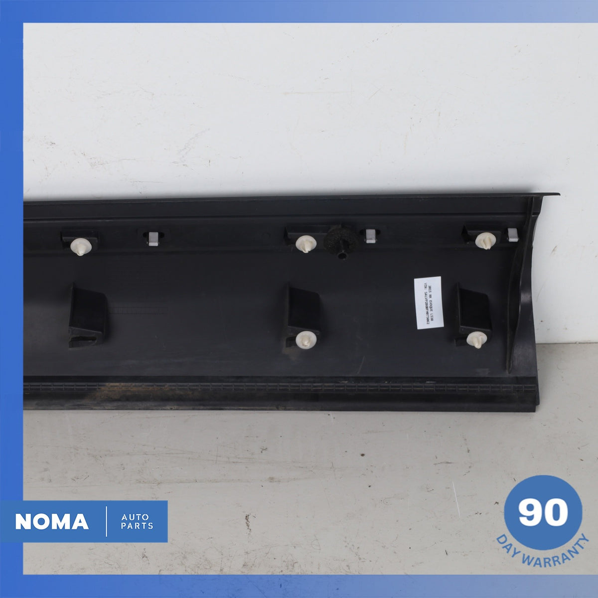 12-19 Range Rover Evoque L538 4DR Front Right Door Lower Molding OEM - photo 7