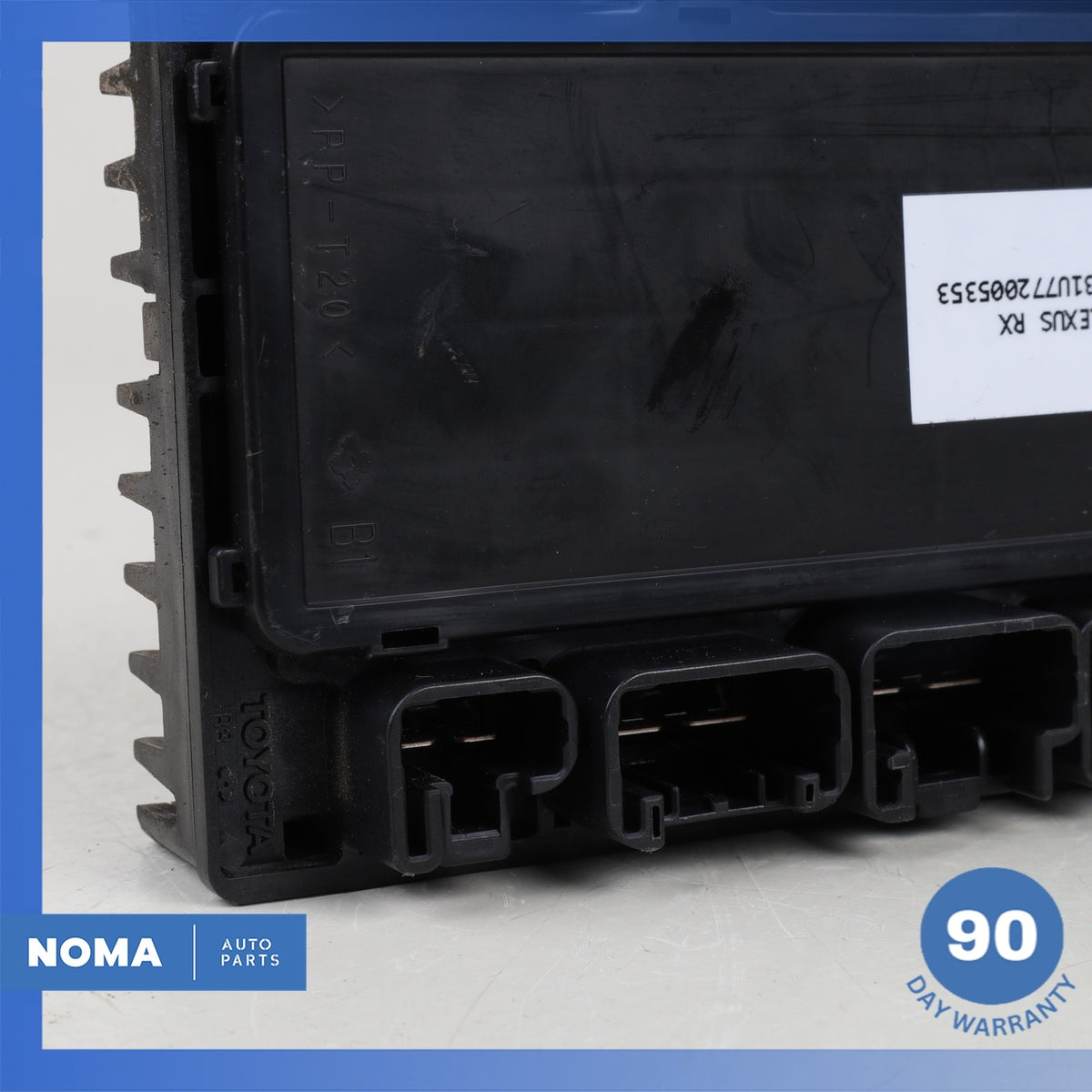 06-08 Lexus MHU33L RX400h Engine Room Junction Fusebox Fuse Box OEM - photo 11