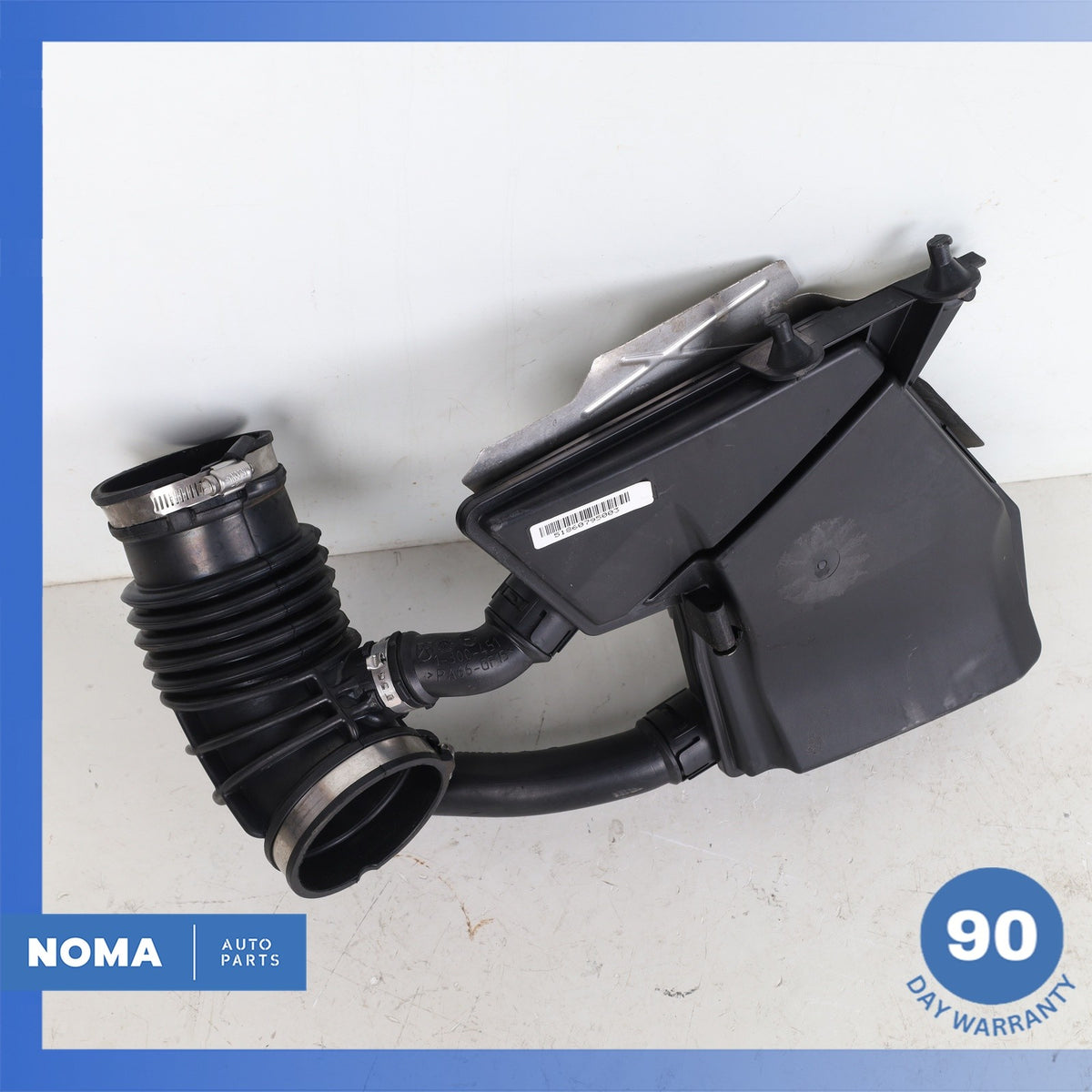 16-23 BMW G12 740i 540i Engine Air Intake Fllter Box Cover w/ Resonator OEM 76k - photo 2