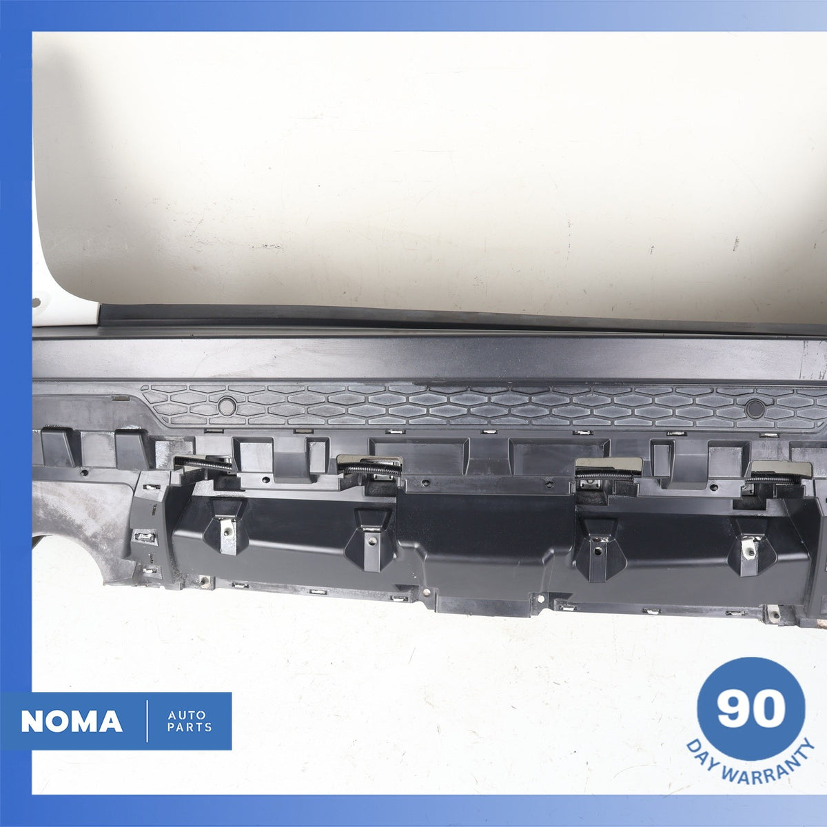 12-15 LR Range Rover Evoque L538 Rear Bumper Cover Panel Assembly White OEM - photo 4