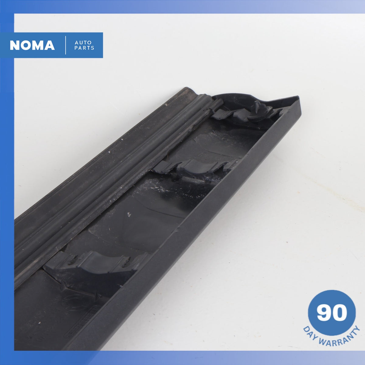 2016 Land Rover L319 LR4 Rear Right Passenger Door Lower Molding OEM - photo 8