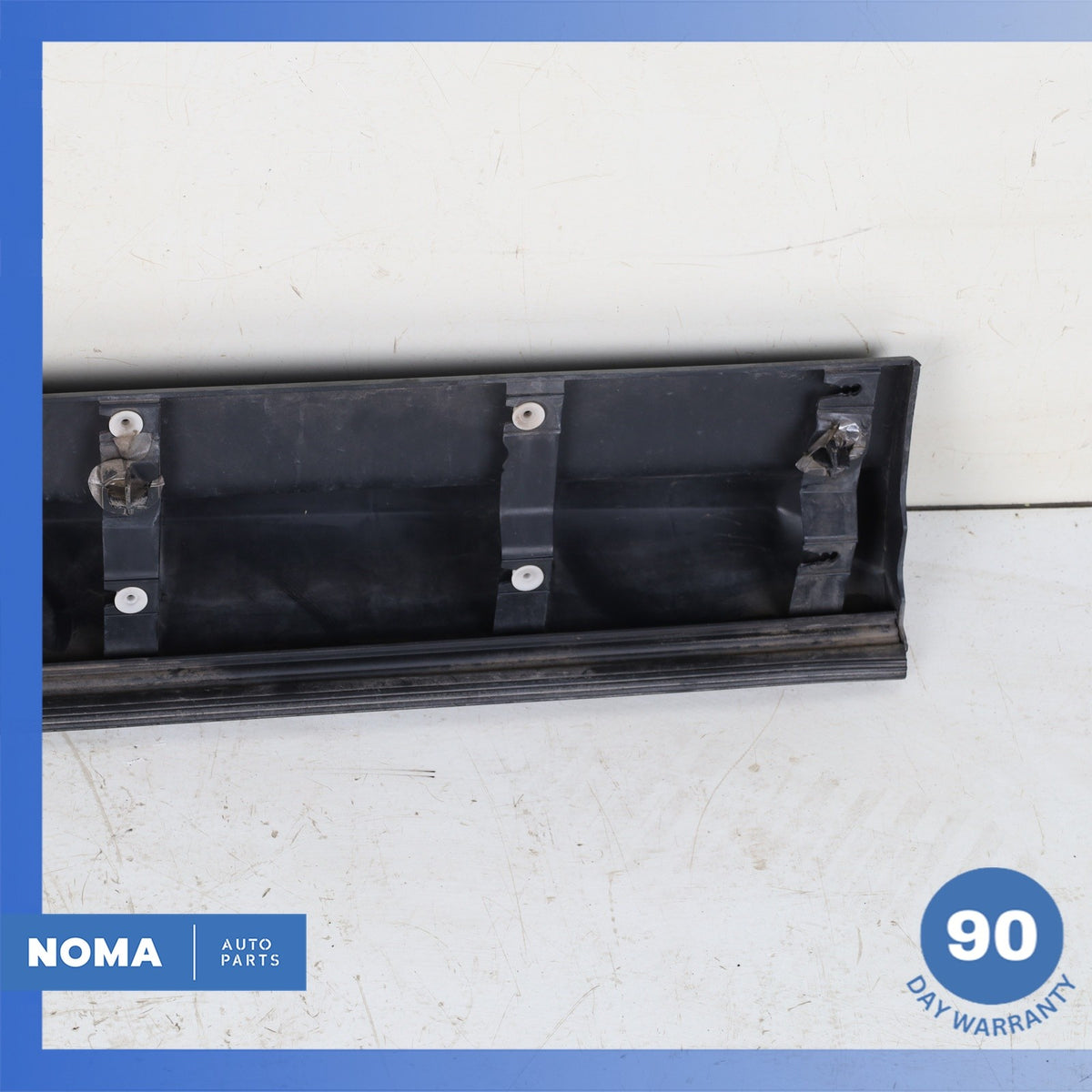 10-13 Land Rover Range Rover Sport L320 Front Right Side Door Lower Molding OEM - photo 6