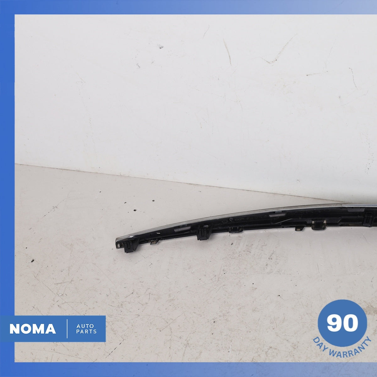 BMW F07 535i 550i GT Trunk Boot Lid Door Molding 7211167 OEM - photo 11