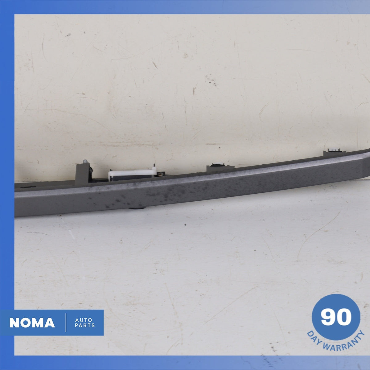 16-17 Range Rover Evoque L538 Rear Trunk Bezel License Plate Light Lamp Trim OEM - photo 3