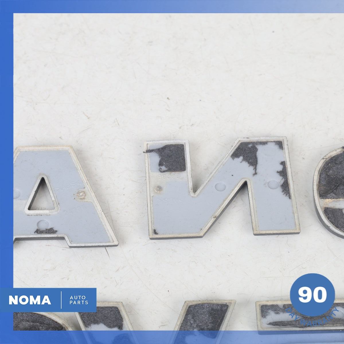 Land Rover LR4 L319 Hood Bonnet Logo Emblem Badge Set OEM - photo 11