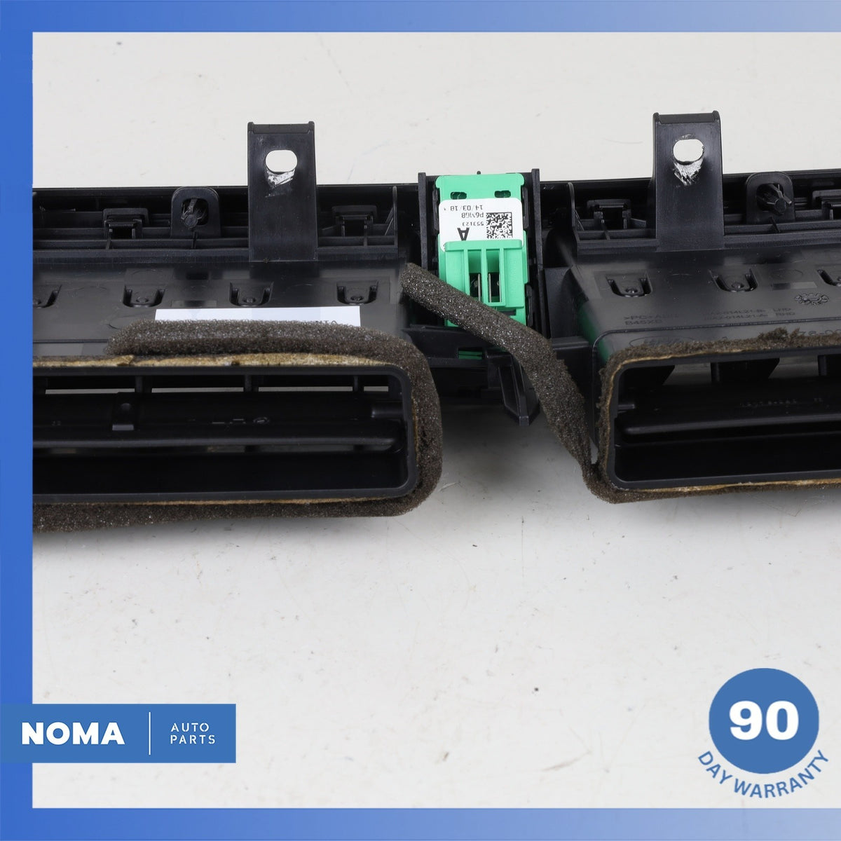 18-23 LR Range Rover L560 Velar Dashboard AC A/C Air Vent Grille Set OEM - photo 17