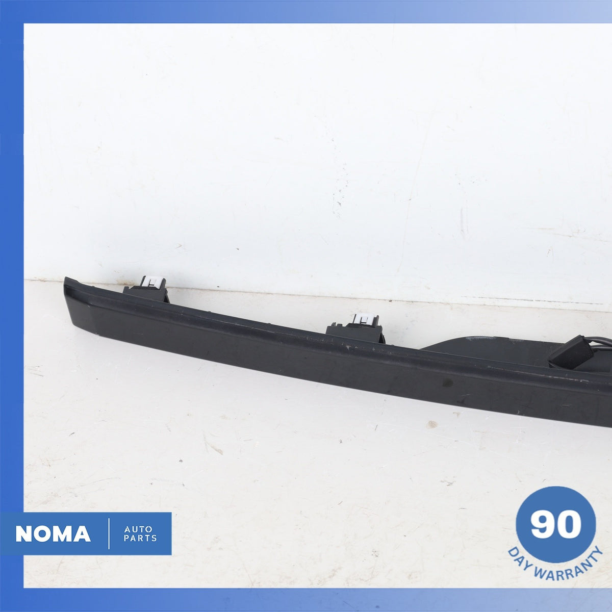 Range Rover Evoque L538 Rear Trunk Bezel License Plate Light Lamp Trim OEM - photo 6