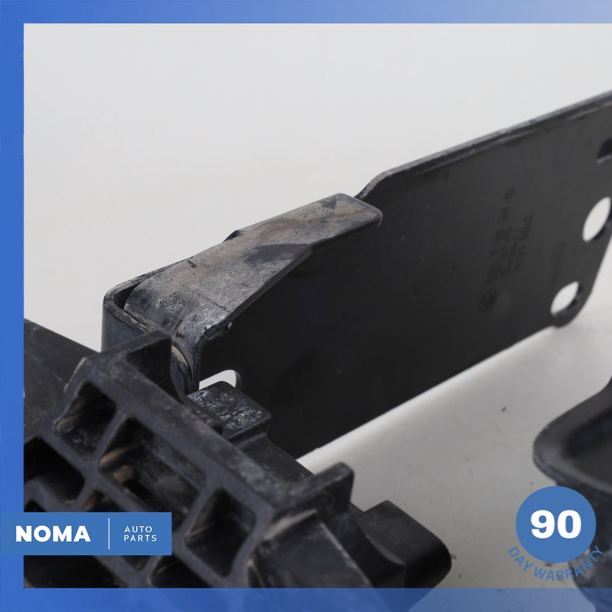 BMW E92 328i 325i 335i Left & Right Engine Radiator Mount Set OEM - photo 6