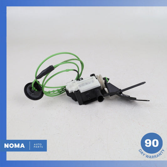 09-16 BMW E89 Z4 Fuel Gas Door Lid Actuator Motor 67117200675 OEM - photo 1