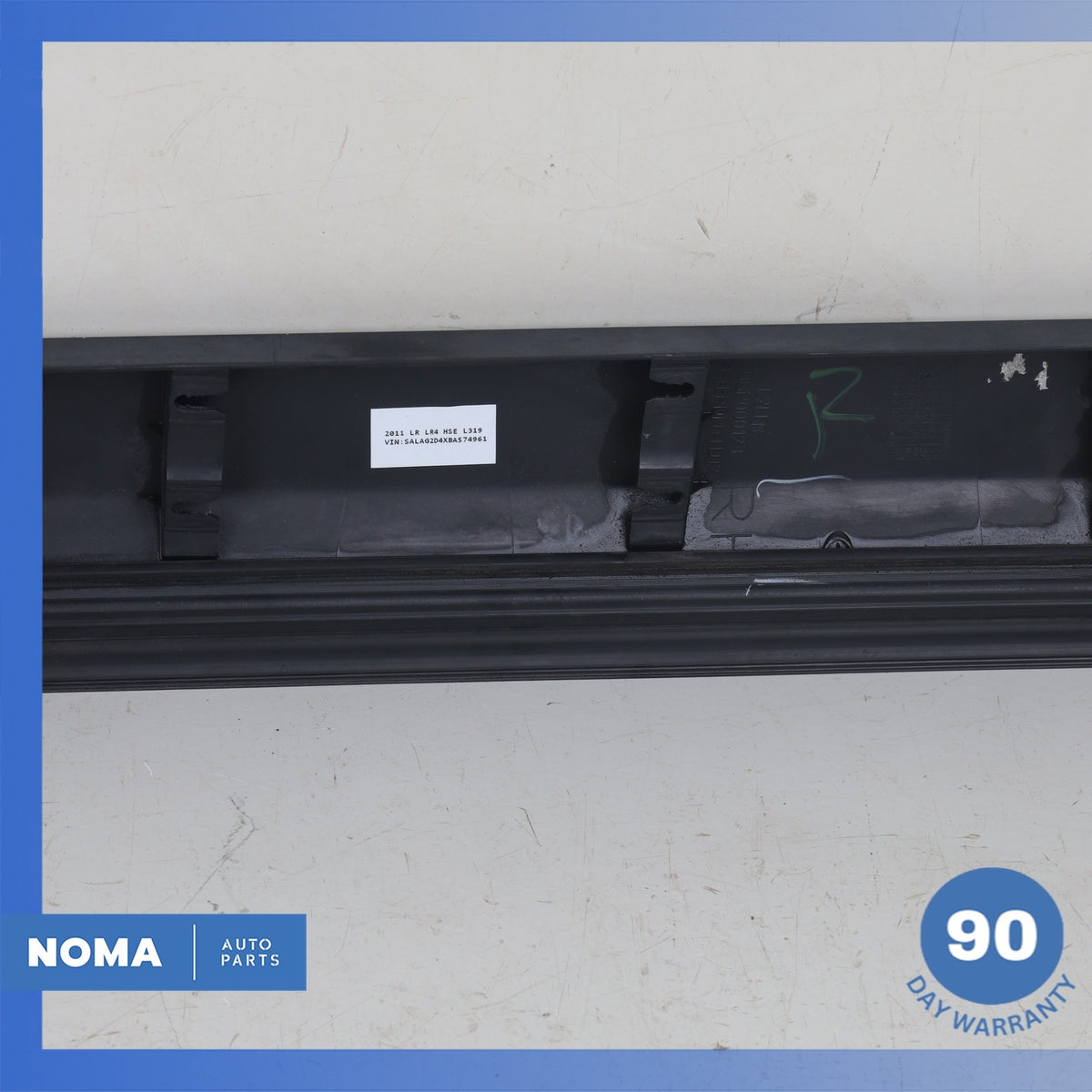05-16 Land Rover L319 LR4 Front Right Passenger Side Door Outside Moulding OEM - photo 7