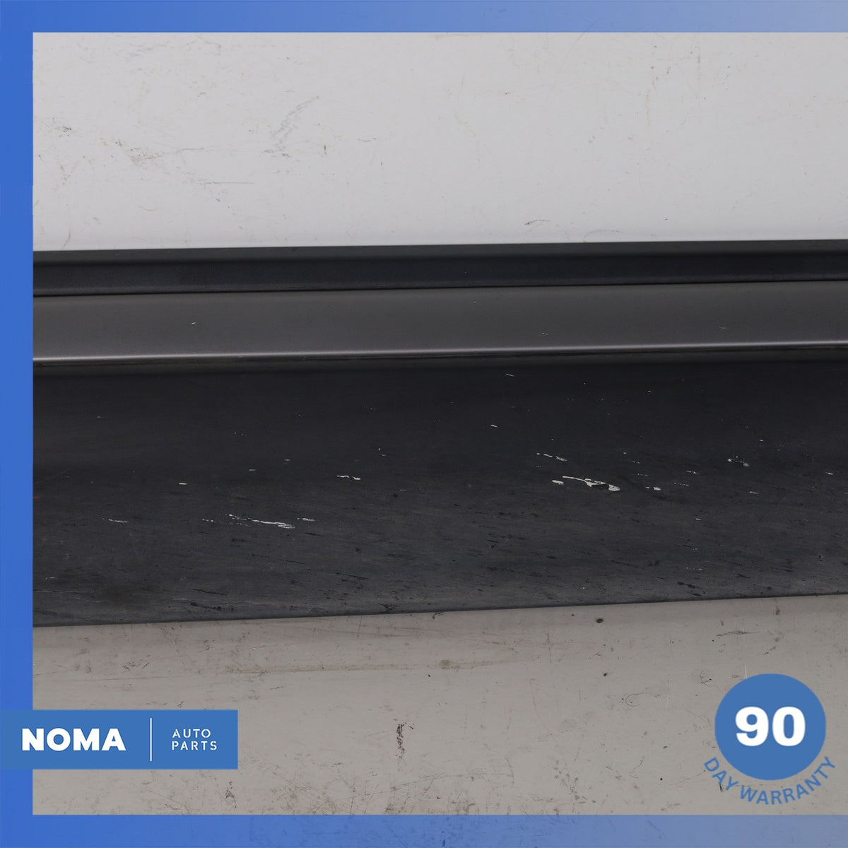 12-19 Range Rover Evoque L538 4DR Front Right Door Lower Molding OEM - photo 3