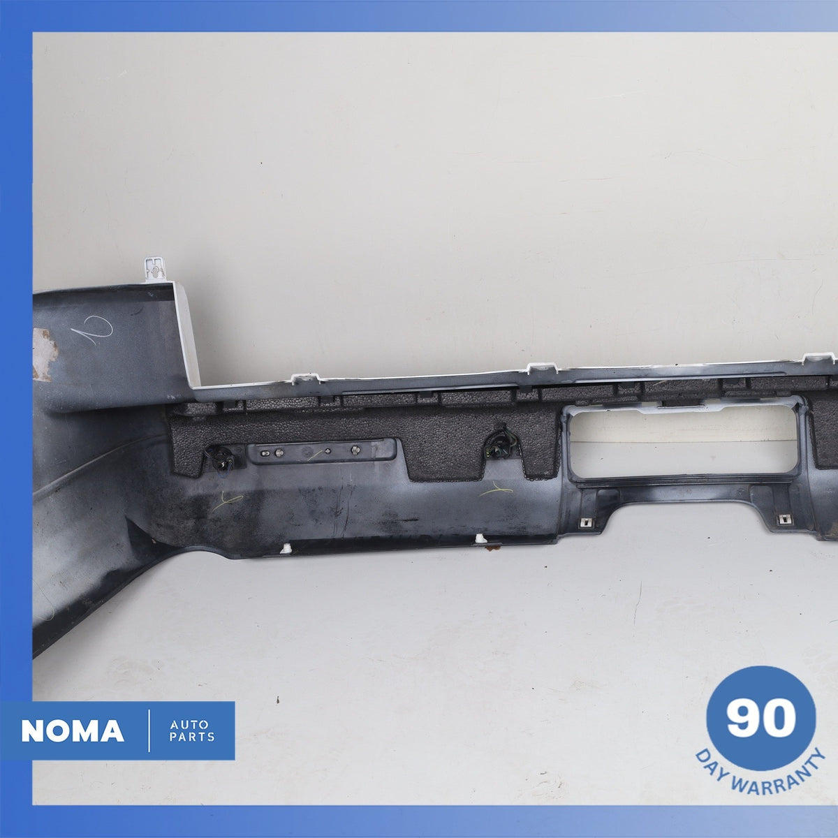 10-16 Land Rover L319 LR4 Rear Bumper Cover Assembly White OEM - photo 17