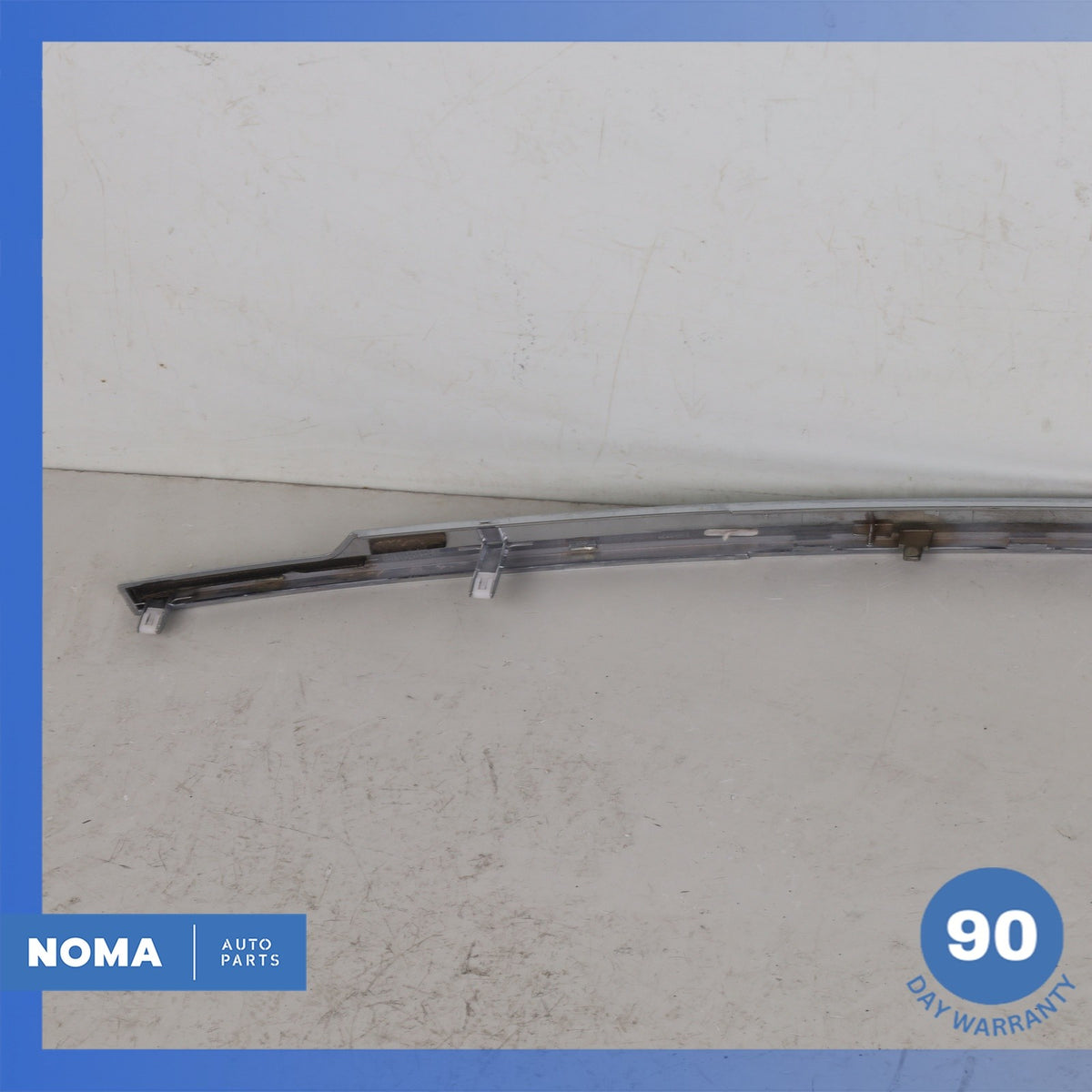 16-19 BMW G12 740i 750Li Trunk Boot Center Trim Molding 51137376778 OEM - photo 10