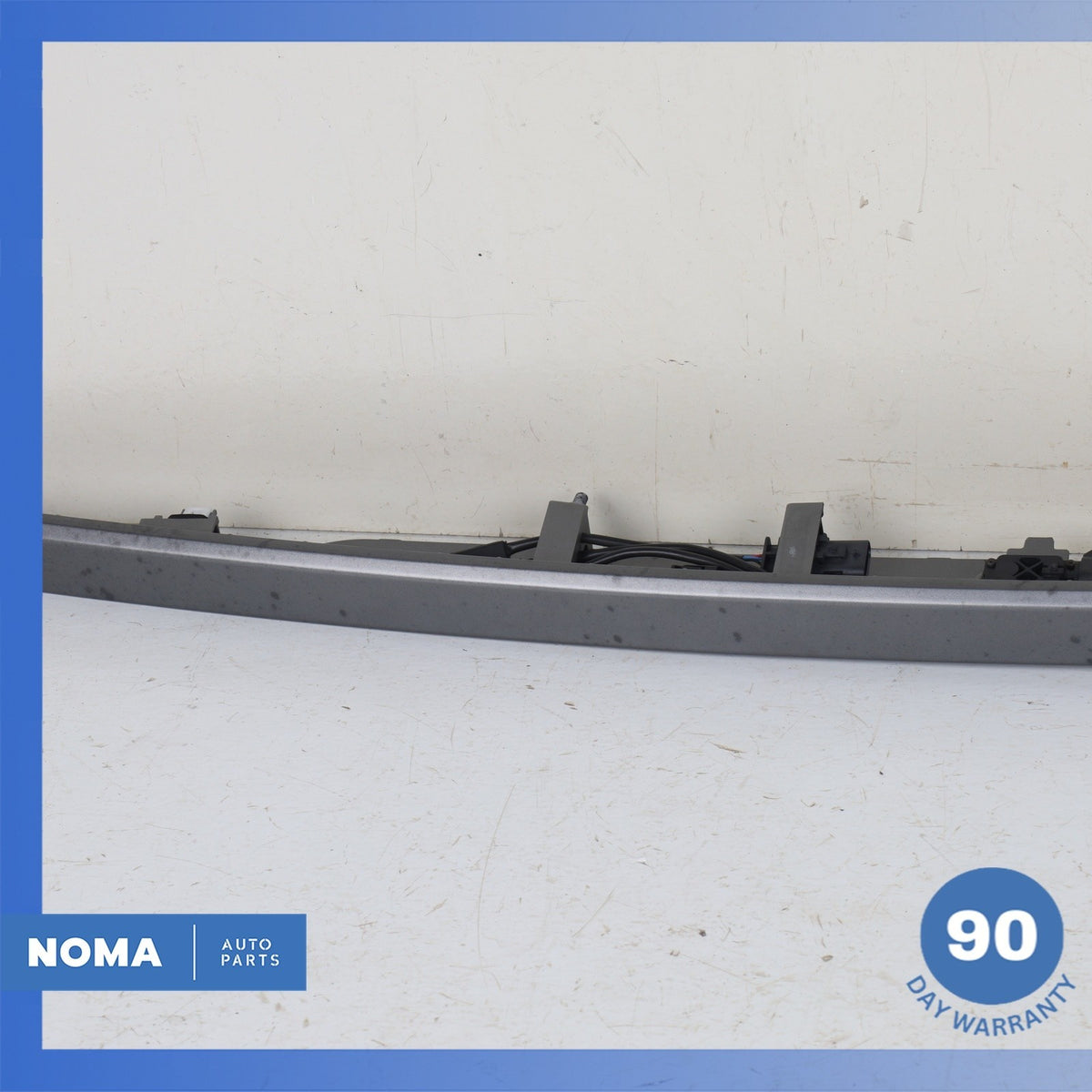 16-17 Range Rover Evoque L538 Rear Trunk Bezel License Plate Light Lamp Trim OEM - photo 5