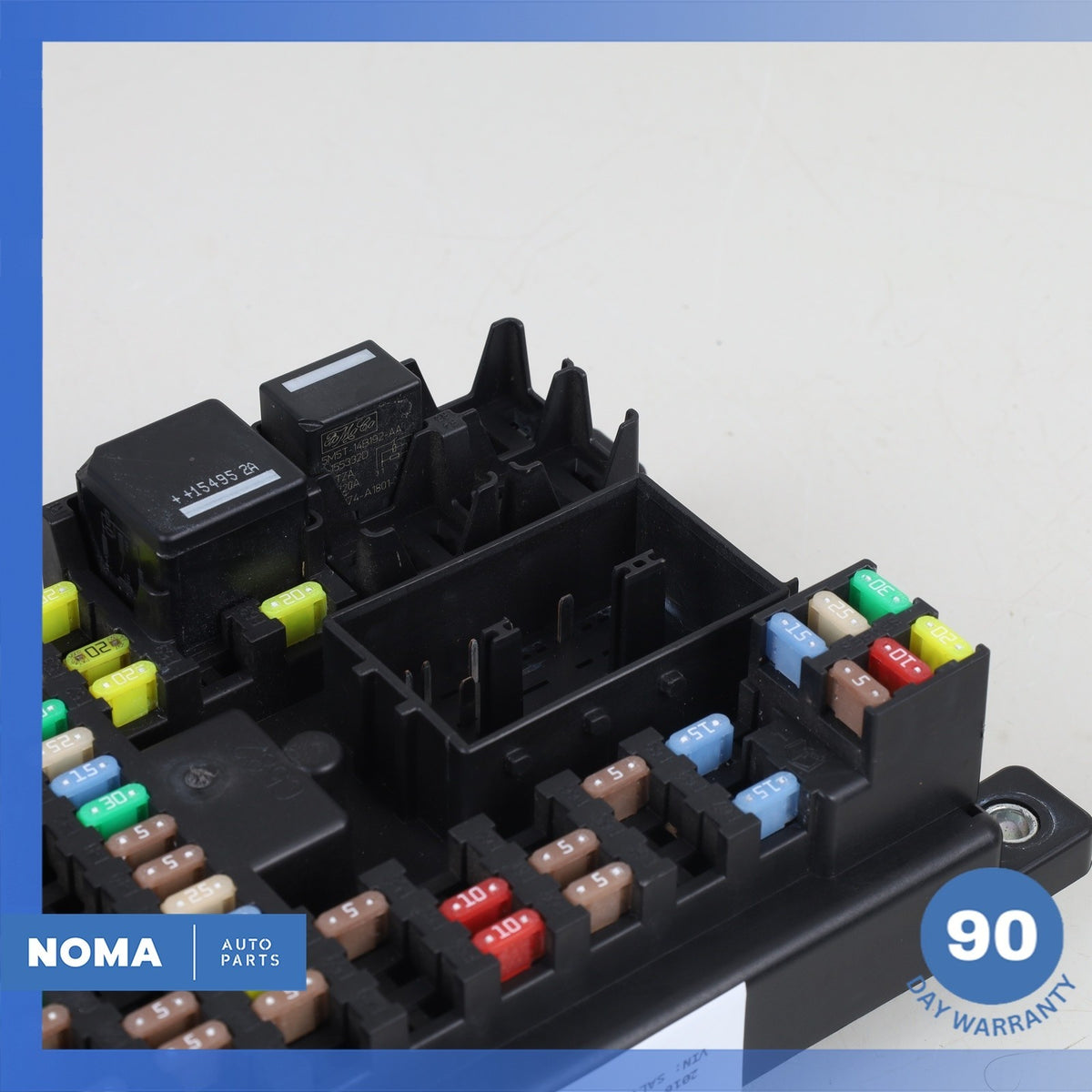 16-19 LR Range Rover Evoque L538 Body Control Module Fuse Relay Box OEM - photo 3