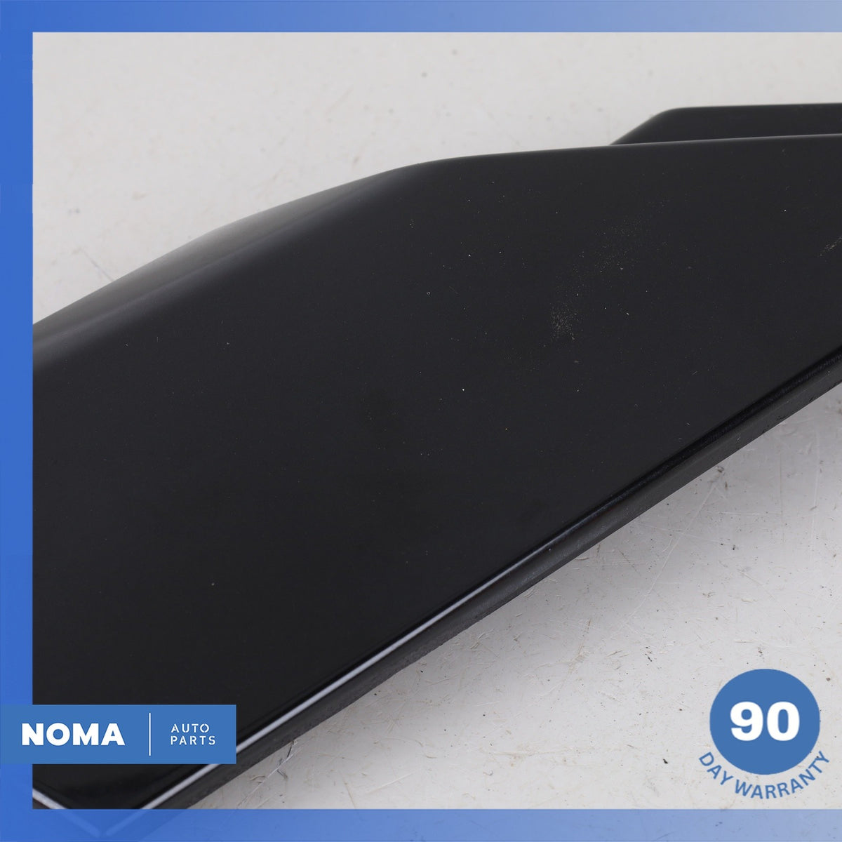 15-23 LR Discovery Sport L550 Front Right Fender Molding Cover w/ Bracket OEM - photo 3