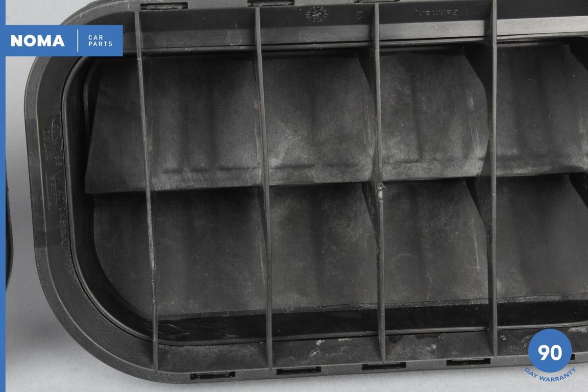 2007 Jaguar XK XKR X150 Rear Cabin Air Pressure Vent Box Set of 2 C2S10344 OEM - photo 3