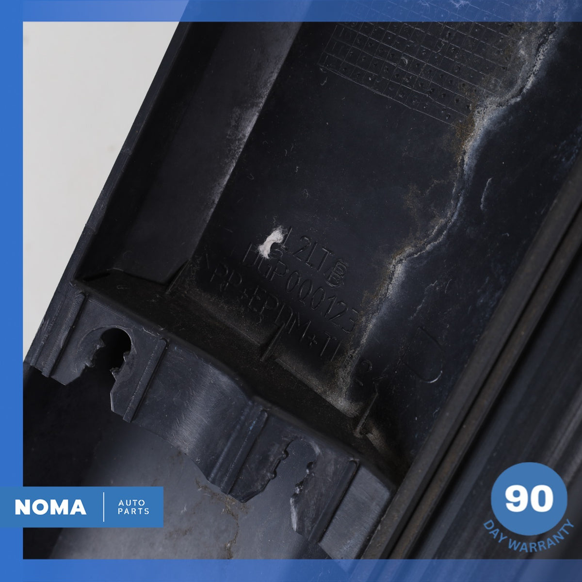 05-16 Land Rover L319 LR4 Front Right Passenger Side Door Outside Moulding OEM - photo 10