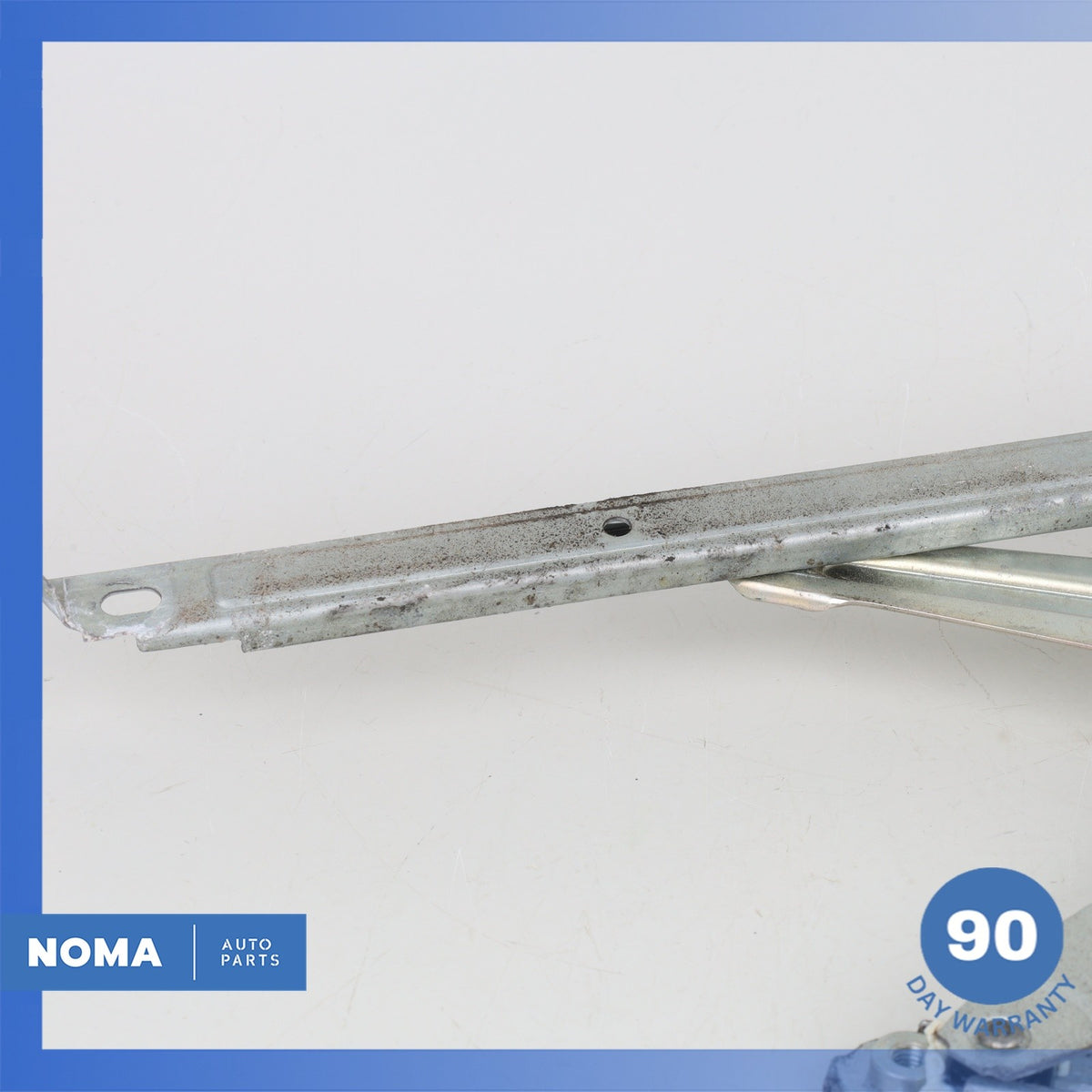 11-17 Lexus ZWA10 CT200h Front Right Window Regulator w/ Motor OEM - photo 8