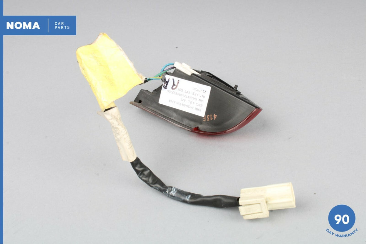 1993-1994 Jaguar XJ6 XJ40 Rear Right Side Door Hazard Courtesy Light Lamp OEM - photo 3