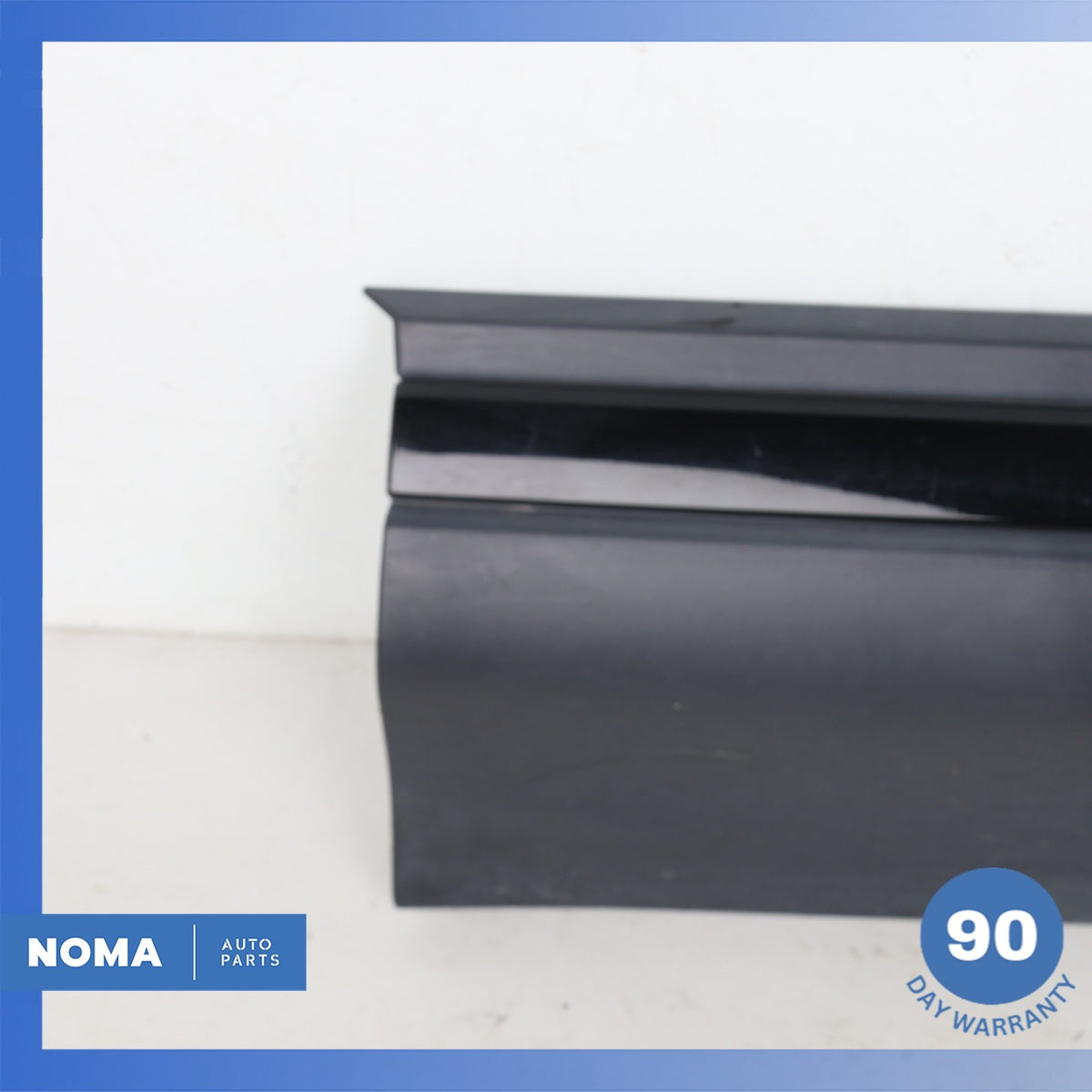 12-19 Range Rover Evoque L538 4DR Front Right Door Lower Molding OEM - photo 6