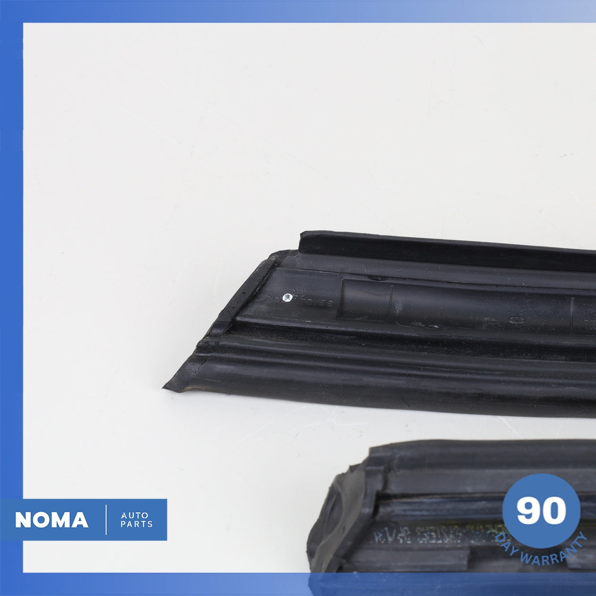 03-08 BMW E85 Z4 Convertible Top Roof Right Side Outside Molding Seal Set OEM - photo 13
