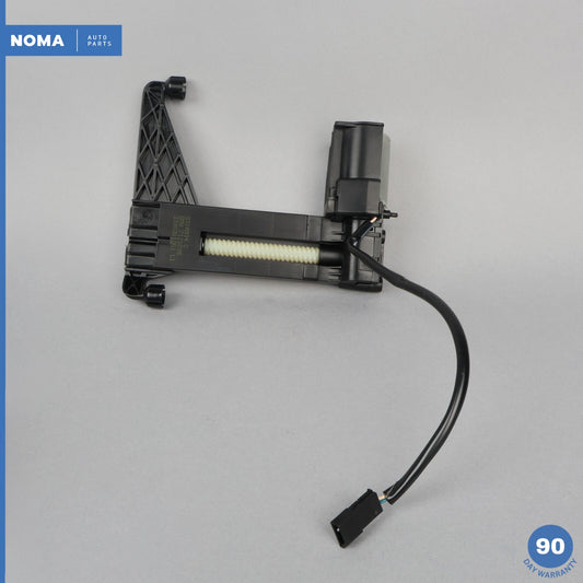 04-07 BMW 525i E60 Front Right Side Seat Headrest Motor Adjustment 7121095 OEM - photo 1