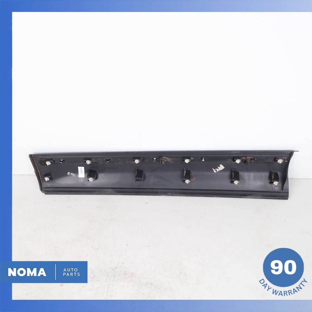 12-19 Range Rover Evoque L538 4DR Front Right Door Lower Molding OEM - photo 7