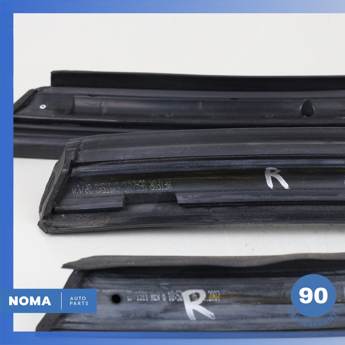 03-08 BMW E85 Z4 Convertible Top Roof Right Side Outside Molding Seal Set OEM - photo 9
